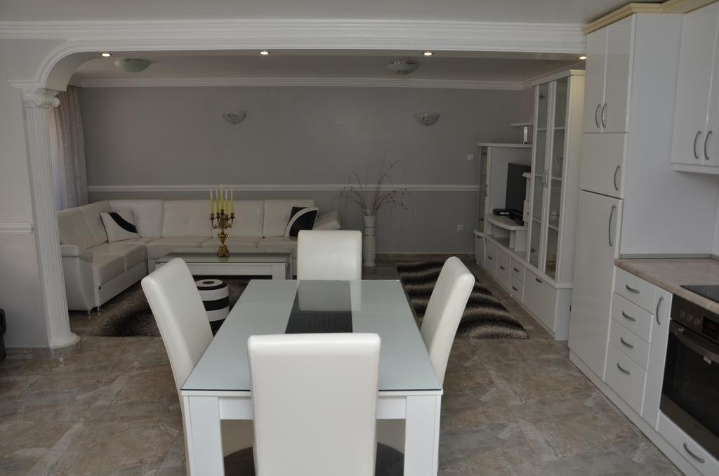 Apartments Royal Menex Pozarevac Ruang foto